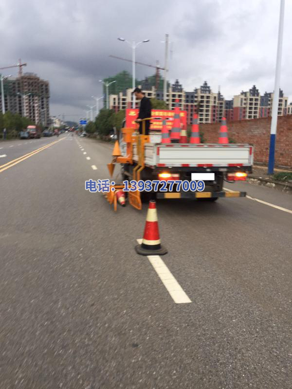 添加產(chǎn)品：公路養(yǎng)護系列-DS-1路錐收放機1