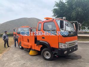 廣浙公路養(yǎng)護中心與我司公共研制新型人性化公路養(yǎng)護設備LQ-1800E型自行式路面清掃機